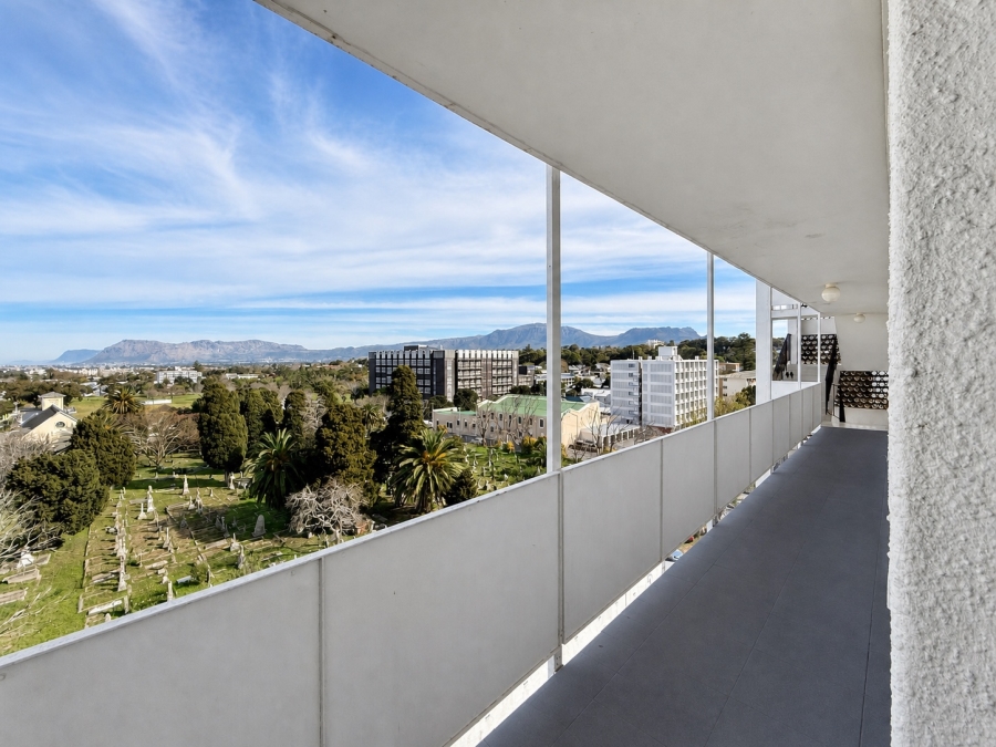 2 Bedroom Property for Sale in Wynberg Upper Western Cape